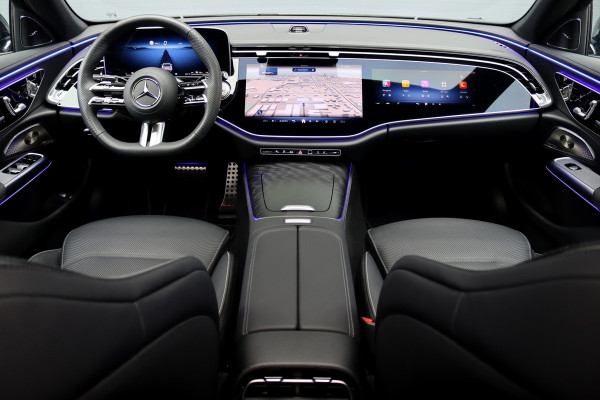 Mercedes-Benz E-Klasse 400 e 4MATIC AMG Line | Hyperscreen | Distronic | Burmester | Leder | Trekhaak | Stoelventilatie | Digital Light | Verwarmd Stuurwiel | Panoramadak | Surround Camera | Augmented Reality |
