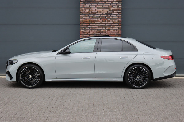 Mercedes-Benz E-Klasse 400 e 4MATIC AMG Line | Hyperscreen | Distronic | Burmester | Leder | Trekhaak | Stoelventilatie | Digital Light | Verwarmd Stuurwiel | Panoramadak | Surround Camera | Augmented Reality |