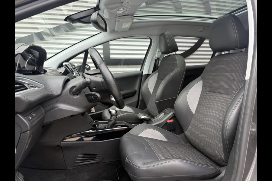 Peugeot 2008 1.2 PureTech Allure 2e Eigenaar|Pano|Trekhaak|Carplay|D-riem vv in 2024|Clima|Navi|PDC|N.A.P|Nieuwe APK bij aflevering
