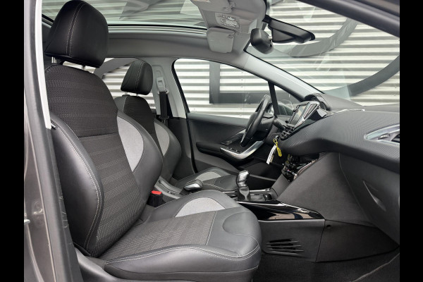 Peugeot 2008 1.2 PureTech Allure 2e Eigenaar|Pano|Trekhaak|Carplay|D-riem vv in 2024|Clima|Navi|PDC|N.A.P|Nieuwe APK bij aflevering