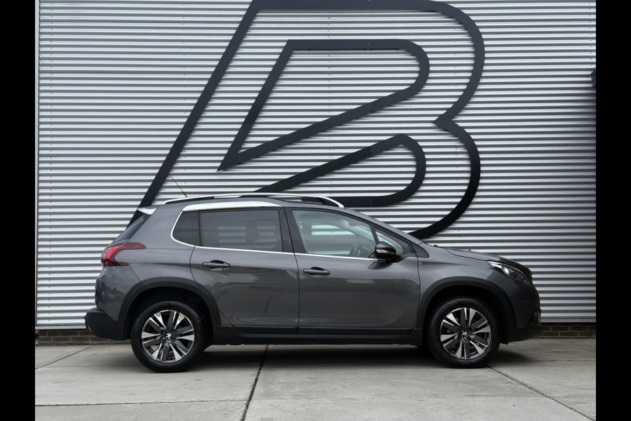 Peugeot 2008 1.2 PureTech Allure 2e Eigenaar|Pano|Trekhaak|Carplay|D-riem vv in 2024|Clima|Navi|PDC|N.A.P|Nieuwe APK bij aflevering