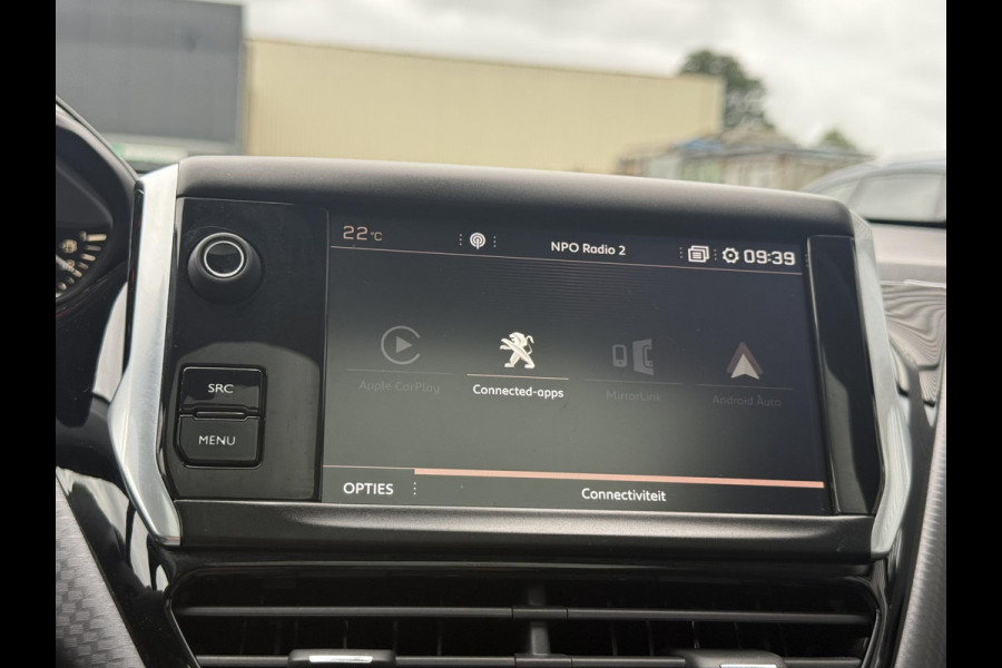 Peugeot 2008 1.2 PureTech Allure 2e Eigenaar|Pano|Trekhaak|Carplay|D-riem vv in 2024|Clima|Navi|PDC|N.A.P|Nieuwe APK bij aflevering