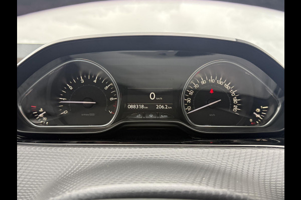 Peugeot 2008 1.2 PureTech Allure 2e Eigenaar|Pano|Trekhaak|Carplay|D-riem vv in 2024|Clima|Navi|PDC|N.A.P|Nieuwe APK bij aflevering