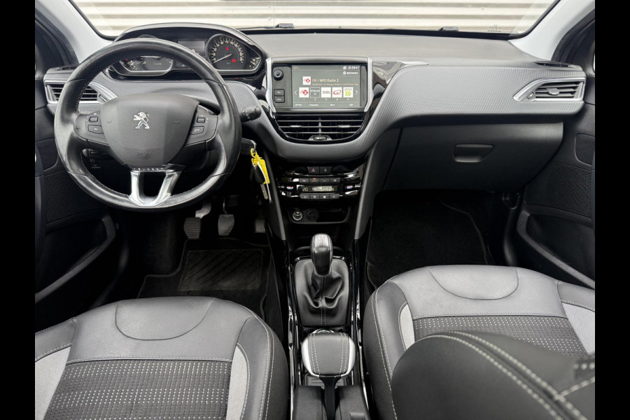 Peugeot 2008 1.2 PureTech Allure 2e Eigenaar|Pano|Trekhaak|Carplay|D-riem vv in 2024|Clima|Navi|PDC|N.A.P|Nieuwe APK bij aflevering