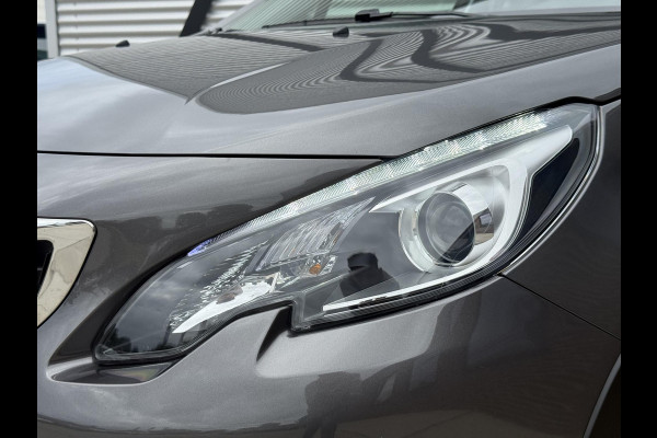 Peugeot 2008 1.2 PureTech Allure 2e Eigenaar|Pano|Trekhaak|Carplay|D-riem vv in 2024|Clima|Navi|PDC|N.A.P|Nieuwe APK bij aflevering