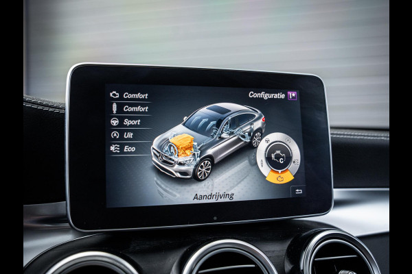 Mercedes-Benz GLC Coupé GLC250 4MATIC Business Solution AMG - Pano | Luchtv. | ACC | Burm. l Trekh.