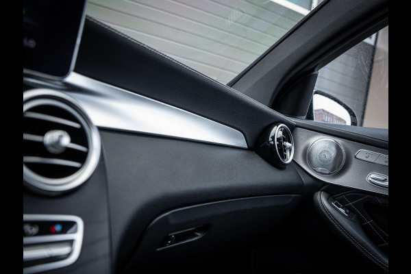 Mercedes-Benz GLC Coupé GLC250 4MATIC Business Solution AMG - Pano | Luchtv. | ACC | Burm. l Trekh.