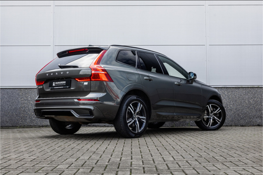 Volvo XC60 2.0 Recharge T6 AWD R-Design Pano / Harman Kardon / Trekhaak / Pine Grey /