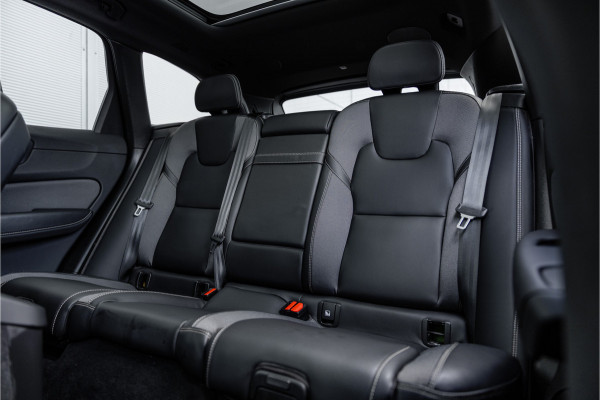 Volvo XC60 2.0 Recharge T6 AWD R-Design Pano / Harman Kardon / Trekhaak / Pine Grey /