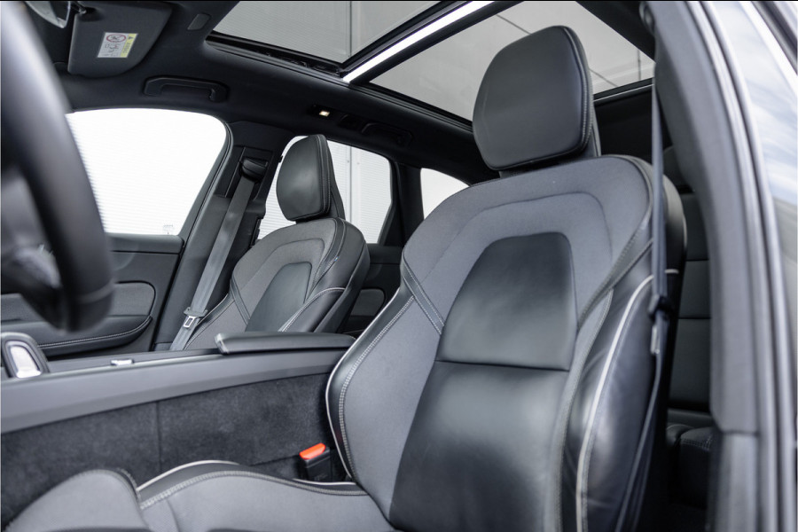 Volvo XC60 2.0 Recharge T6 AWD R-Design Pano / Harman Kardon / Trekhaak / Pine Grey /