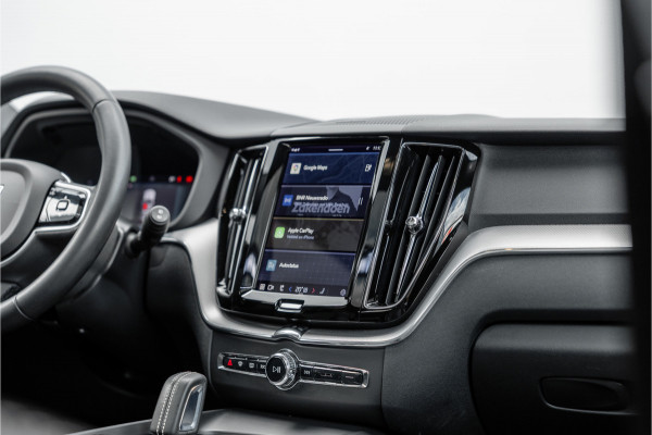 Volvo XC60 2.0 Recharge T6 AWD R-Design Pano / Harman Kardon / Trekhaak / Pine Grey /