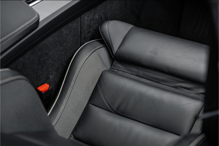 Volvo XC60 2.0 Recharge T6 AWD R-Design Pano / Harman Kardon / Trekhaak / Pine Grey /