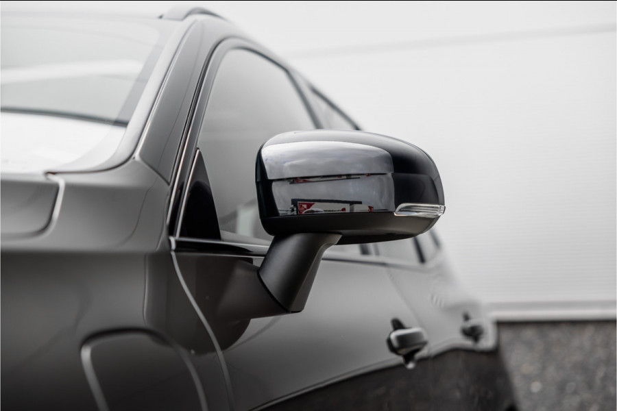 Volvo XC60 2.0 Recharge T6 AWD R-Design Pano / Harman Kardon / Trekhaak / Pine Grey /