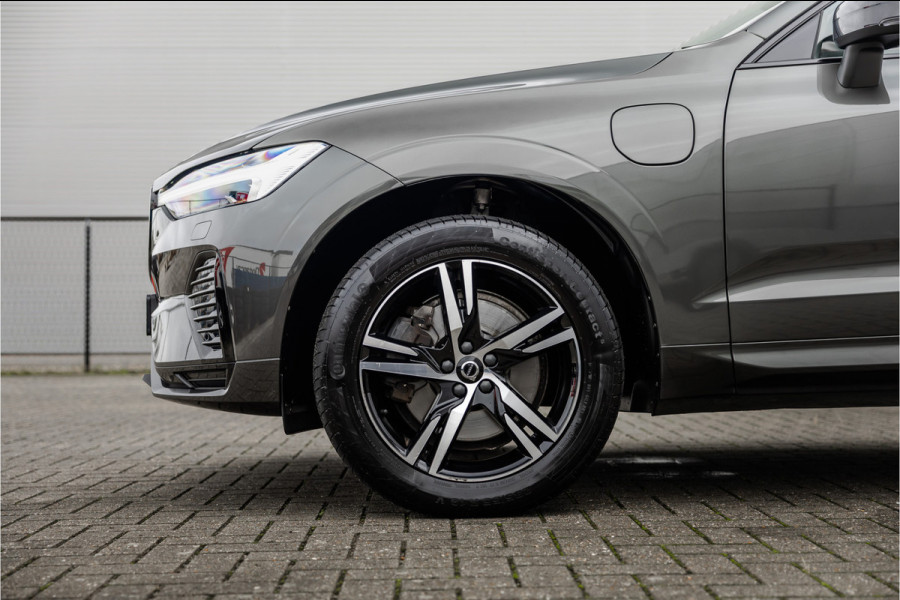Volvo XC60 2.0 Recharge T6 AWD R-Design Pano / Harman Kardon / Trekhaak / Pine Grey /