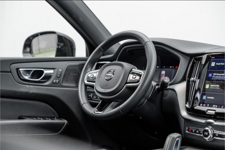 Volvo XC60 2.0 Recharge T6 AWD R-Design Pano / Harman Kardon / Trekhaak / Pine Grey /