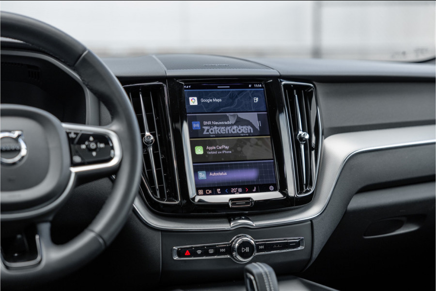 Volvo XC60 2.0 Recharge T6 AWD R-Design Pano / Harman Kardon / Trekhaak / Pine Grey /