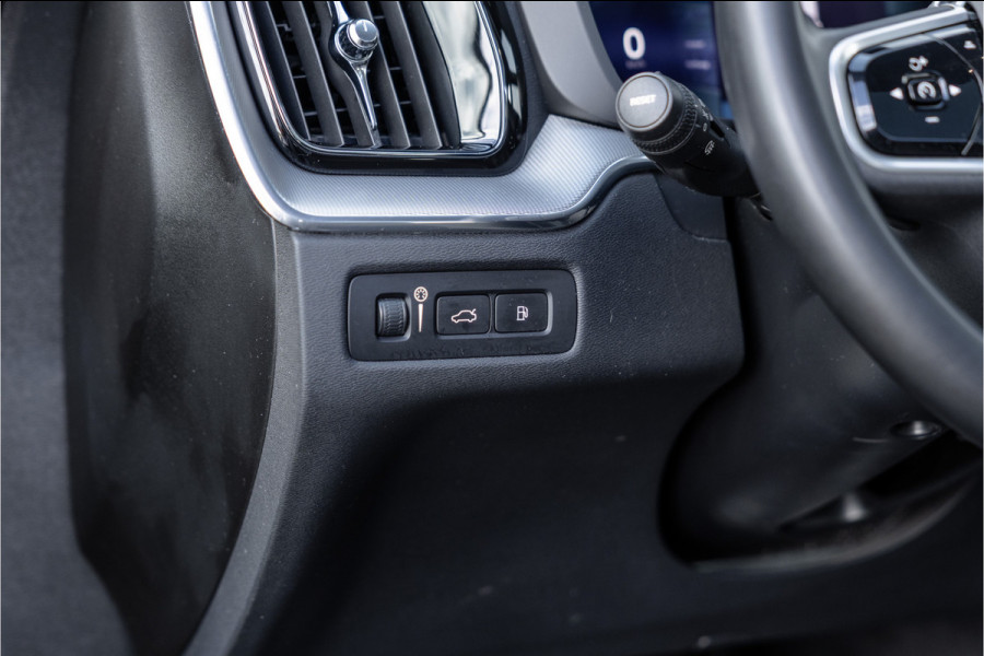 Volvo XC60 2.0 Recharge T6 AWD R-Design Pano / Harman Kardon / Trekhaak / Pine Grey /