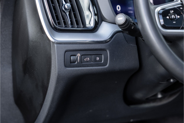 Volvo XC60 2.0 Recharge T6 AWD R-Design Pano / Harman Kardon / Trekhaak / Pine Grey /