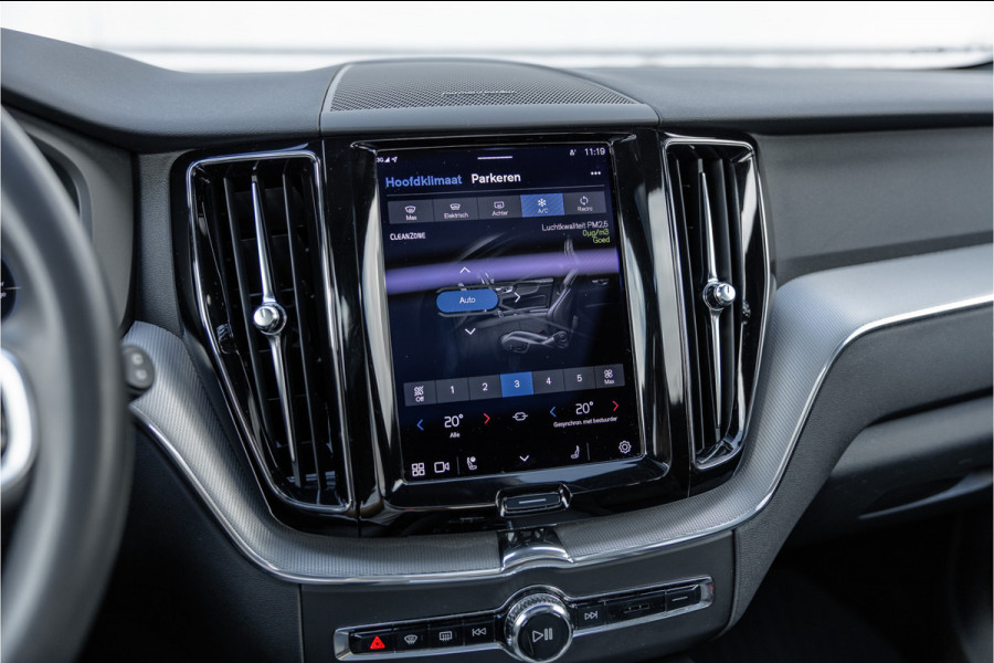 Volvo XC60 2.0 Recharge T6 AWD R-Design Pano / Harman Kardon / Trekhaak / Pine Grey /