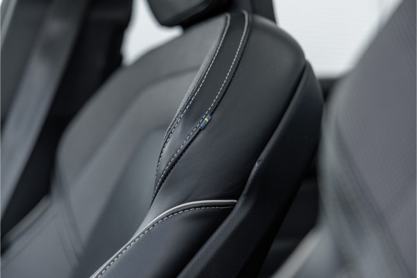 Volvo XC60 2.0 Recharge T6 AWD R-Design Pano / Harman Kardon / Trekhaak / Pine Grey /