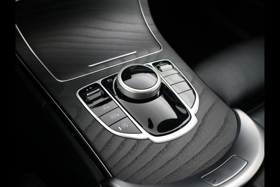 Mercedes-Benz C-Klasse 180 AMG-LINE AUT. FACELIFT + AFN. TREKHAAK | BREEDBEELD NAVI | STOELVERW. | CAMERA