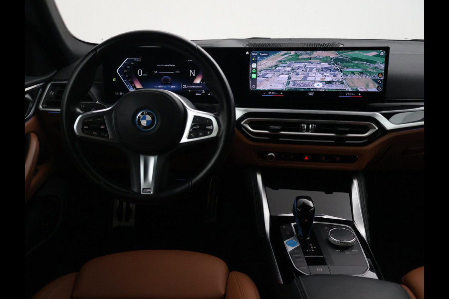 BMW i4 eDrive40 84 kWh M-SPORT + ADAPTIVE CRUISE | SFEERVERLICHTING | LEDER SPORTINTERIEUR