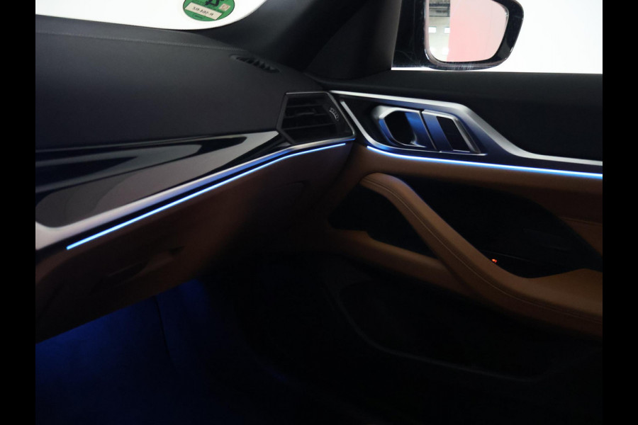 BMW i4 eDrive40 84 kWh M-SPORT + ADAPTIVE CRUISE | SFEERVERLICHTING | LEDER SPORTINTERIEUR