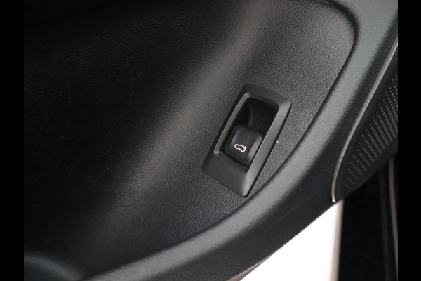 BMW i4 eDrive40 84 kWh M-SPORT + ADAPTIVE CRUISE | SFEERVERLICHTING | LEDER SPORTINTERIEUR