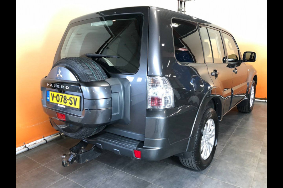 Mitsubishi Pajero 3.2 DI-D B-stijl euro6 3500kg | carplay | trekhaak | camera