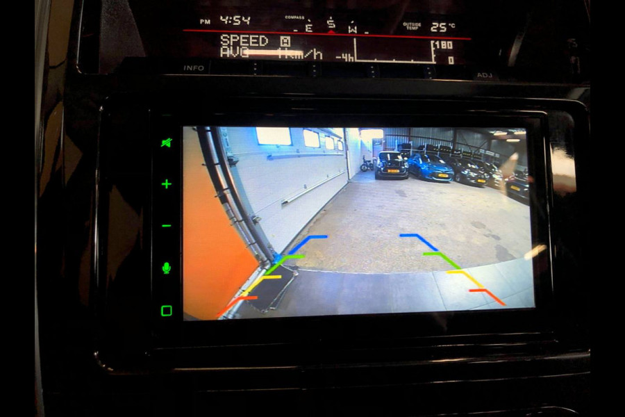 Mitsubishi Pajero 3.2 DI-D B-stijl euro6 3500kg | carplay | trekhaak | camera
