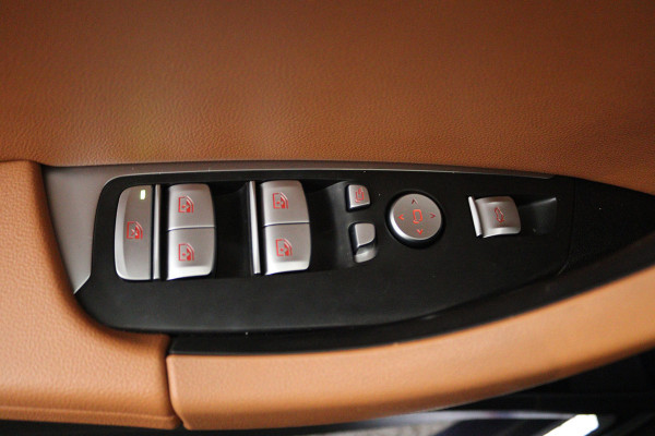 BMW iX3 Executive 80 kWh (TREKHAAK, 98,9% SOH, PANORAMADAK, STOELVERWARMING, SFEERVERLICHTING, CAMERA, 1e EIGENAAR, DEALER ONDERHOUDEN)