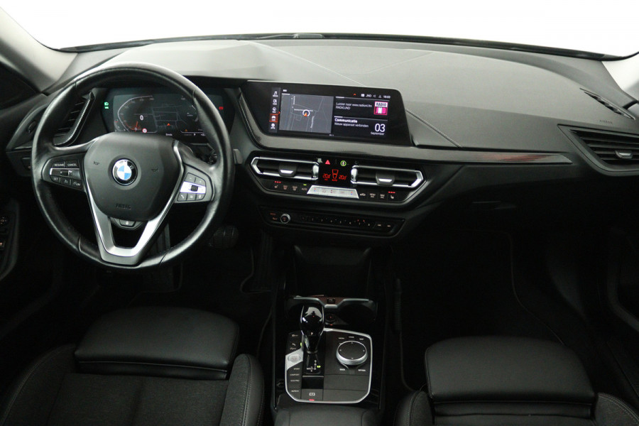 BMW 2 Serie Gran Coupé 218i Introduction Edition (TREKHAAK AFNEEMBAAR, NAVIGATIE, CAMERA, STOELVERWARMING, CARPLAY, LED, 1e EIGENAAR, DEALER ONDERHOUDEN)