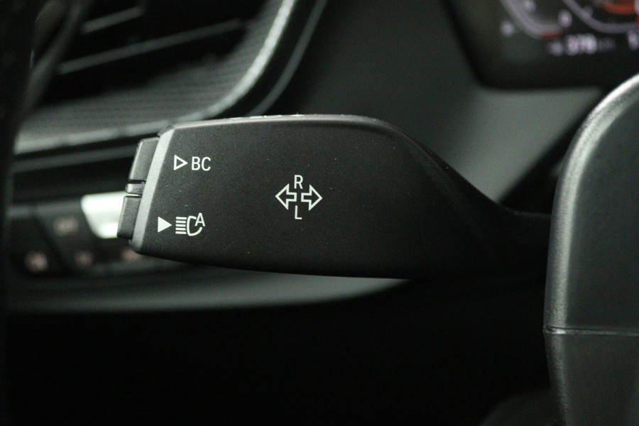 BMW 2 Serie Gran Coupé 218i Introduction Edition (TREKHAAK AFNEEMBAAR, NAVIGATIE, CAMERA, STOELVERWARMING, CARPLAY, LED, 1e EIGENAAR, DEALER ONDERHOUDEN)