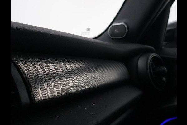 MINI 5-deurs 1.5 COOPER AUT. + LEDER | UNION JACK LED | HARMAN/KARDON | MINI YOURS | APPLE CARPLAY