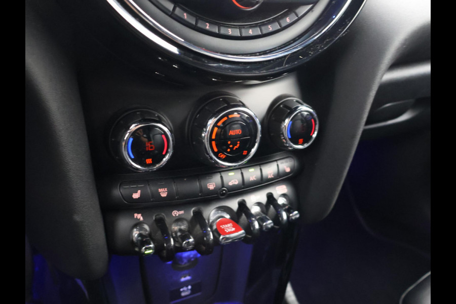 MINI 5-deurs 1.5 COOPER AUT. + LEDER | UNION JACK LED | HARMAN/KARDON | MINI YOURS | APPLE CARPLAY
