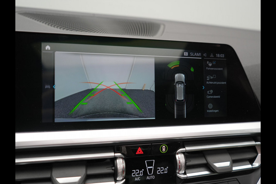 BMW 3 Serie Touring 330e xDrive M Sport PHEV 293pk Dealer O.H. | Panodak | Trekhaak Af Fabriek | Laser LED | Lederen Sportstoelen Memory & Verwarmd | Camera | Apple Carplay | Stuur Verwarmd | Blis | Adaptief Onderstel | Sfeerverlichting | 19"L.M | DAB | Plug In Hybrid |