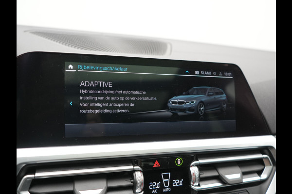 BMW 3 Serie Touring 330e xDrive M Sport PHEV 293pk Dealer O.H. | Panodak | Trekhaak Af Fabriek | Laser LED | Lederen Sportstoelen Memory & Verwarmd | Camera | Apple Carplay | Stuur Verwarmd | Blis | Adaptief Onderstel | Sfeerverlichting | 19"L.M | DAB | Plug In Hybrid |