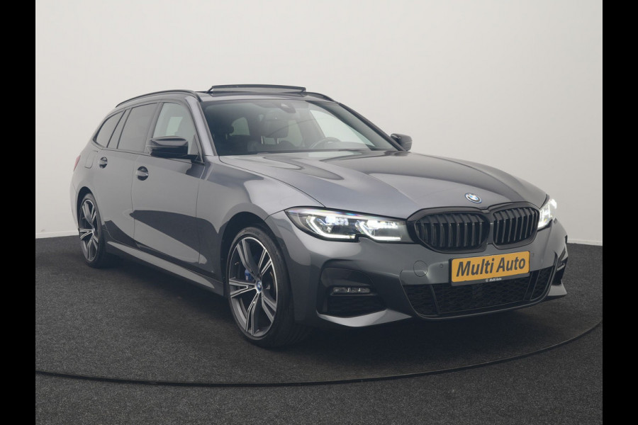 BMW 3 Serie Touring 330e xDrive M Sport PHEV 293pk Dealer O.H. | Panodak | Trekhaak Af Fabriek | Laser LED | Lederen Sportstoelen Memory & Verwarmd | Camera | Apple Carplay | Stuur Verwarmd | Blis | Adaptief Onderstel | Sfeerverlichting | 19"L.M | DAB | Plug In Hybrid |