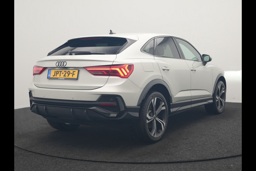 Audi Q3 Sportback 45 TFSI e 2x S Line PHEV 245pk Dealer O.H | Adaptive Cruise | Camera | Blis | Matrix LED | Sportstoelen Verwarmd | Sfeerverlichting | Navigatie | DAB | 20"L.M | Virtual | Plug In Hybrid |