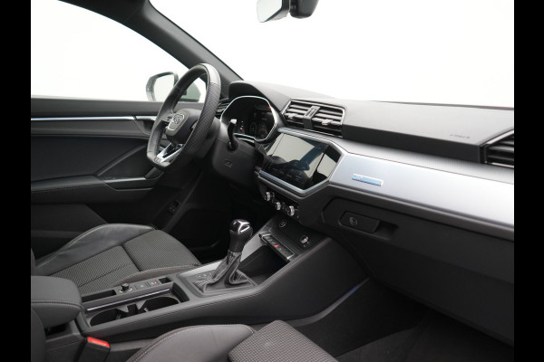 Audi Q3 Sportback 45 TFSI e 2x S Line PHEV 245pk Dealer O.H | Adaptive Cruise | Camera | Blis | Matrix LED | Sportstoelen Verwarmd | Sfeerverlichting | Navigatie | DAB | 20"L.M | Virtual | Plug In Hybrid |