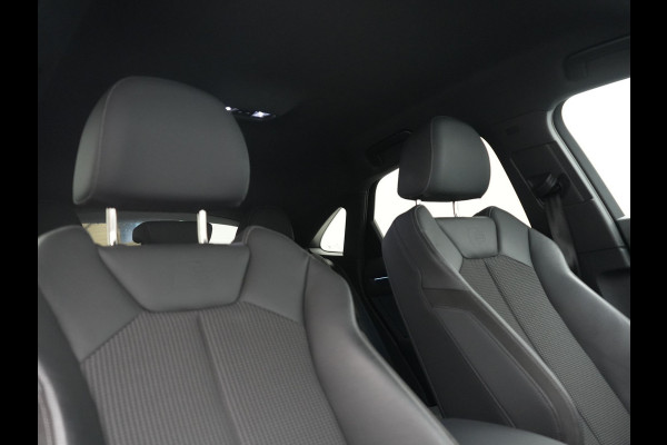 Audi Q3 Sportback 45 TFSI e 2x S Line PHEV 245pk Dealer O.H | Adaptive Cruise | Camera | Blis | Matrix LED | Sportstoelen Verwarmd | Sfeerverlichting | Navigatie | DAB | 20"L.M | Virtual | Plug In Hybrid |
