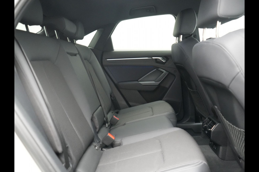 Audi Q3 Sportback 45 TFSI e 2x S Line PHEV 245pk Dealer O.H | Adaptive Cruise | Camera | Blis | Matrix LED | Sportstoelen Verwarmd | Sfeerverlichting | Navigatie | DAB | 20"L.M | Virtual | Plug In Hybrid |