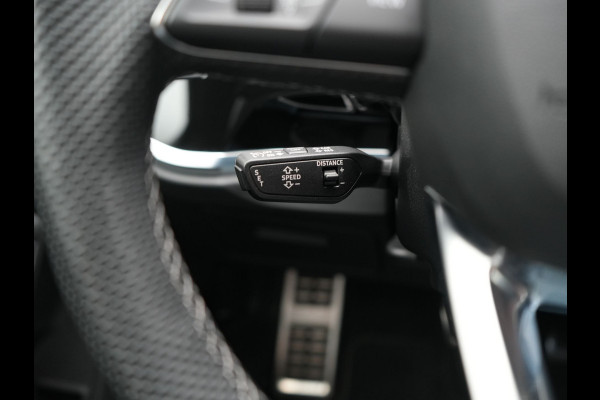 Audi Q3 Sportback 45 TFSI e 2x S Line PHEV 245pk Dealer O.H | Adaptive Cruise | Camera | Blis | Matrix LED | Sportstoelen Verwarmd | Sfeerverlichting | Navigatie | DAB | 20"L.M | Virtual | Plug In Hybrid |