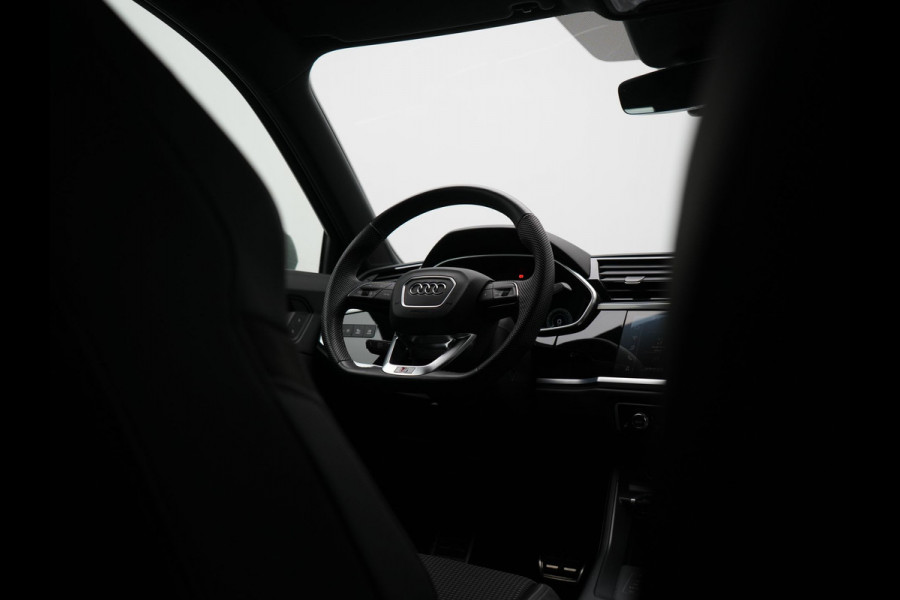 Audi Q3 Sportback 45 TFSI e 2x S Line PHEV 245pk Dealer O.H | Adaptive Cruise | Camera | Blis | Matrix LED | Sportstoelen Verwarmd | Sfeerverlichting | Navigatie | DAB | 20"L.M | Virtual | Plug In Hybrid |