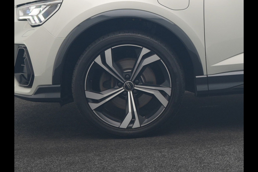 Audi Q3 Sportback 45 TFSI e 2x S Line PHEV 245pk Dealer O.H | Adaptive Cruise | Camera | Blis | Matrix LED | Sportstoelen Verwarmd | Sfeerverlichting | Navigatie | DAB | 20"L.M | Virtual | Plug In Hybrid |