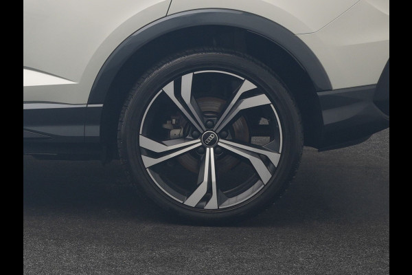 Audi Q3 Sportback 45 TFSI e 2x S Line PHEV 245pk Dealer O.H | Adaptive Cruise | Camera | Blis | Matrix LED | Sportstoelen Verwarmd | Sfeerverlichting | Navigatie | DAB | 20"L.M | Virtual | Plug In Hybrid |