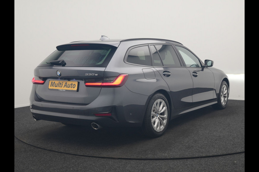 BMW 3 Serie Touring 330e PHEV 293pk Dealer O.H. | Cruise Control | Camera | Stoelverwarming | Carplay | DAB | Navigatie | 17"L.M | Plug In Hybrid |