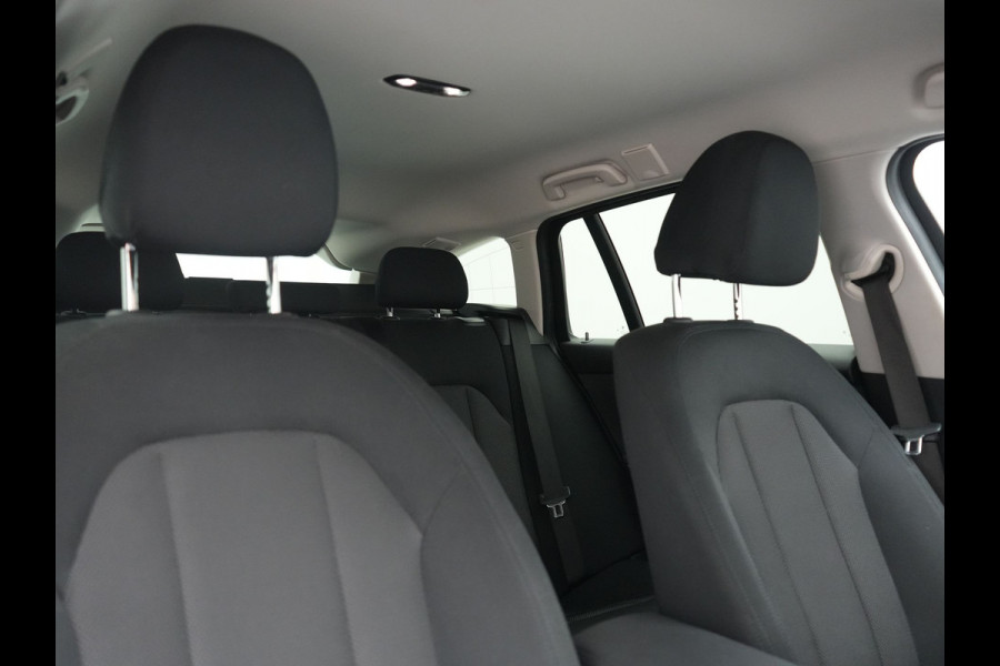 BMW 3 Serie Touring 330e PHEV 293pk Dealer O.H. | Cruise Control | Camera | Stoelverwarming | Carplay | DAB | Navigatie | 17"L.M | Plug In Hybrid |