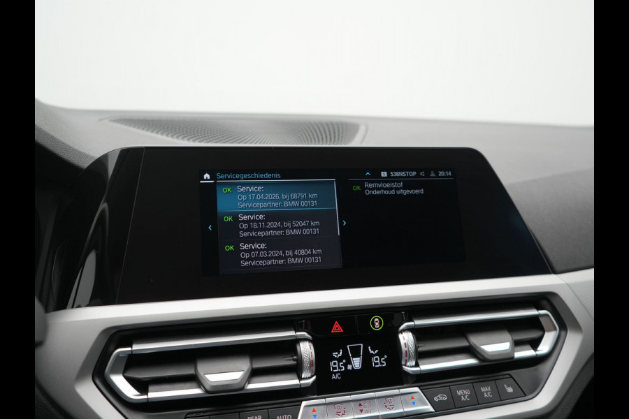 BMW 3 Serie Touring 330e PHEV 293pk Dealer O.H. | Cruise Control | Camera | Stoelverwarming | Carplay | DAB | Navigatie | 17"L.M | Plug In Hybrid |