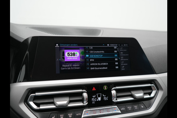 BMW 3 Serie Touring 330e PHEV 293pk Dealer O.H. | Cruise Control | Camera | Stoelverwarming | Carplay | DAB | Navigatie | 17"L.M | Plug In Hybrid |